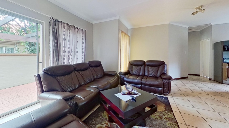 2 Bedroom Property for Sale in Heuwelsig Free State